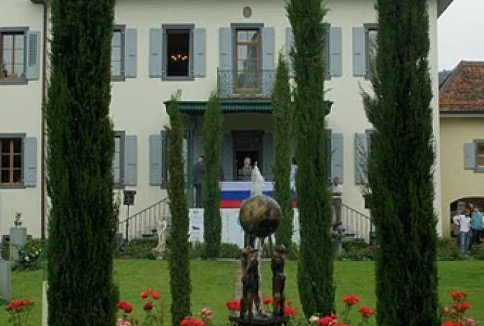 Mikhail Mamiashvili's Live Goods
