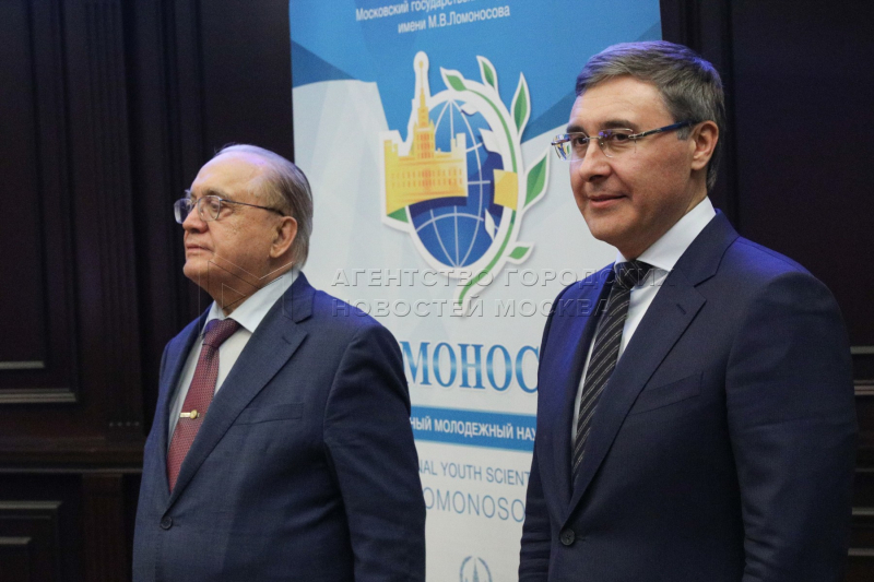The Secret of the Presidential Decree