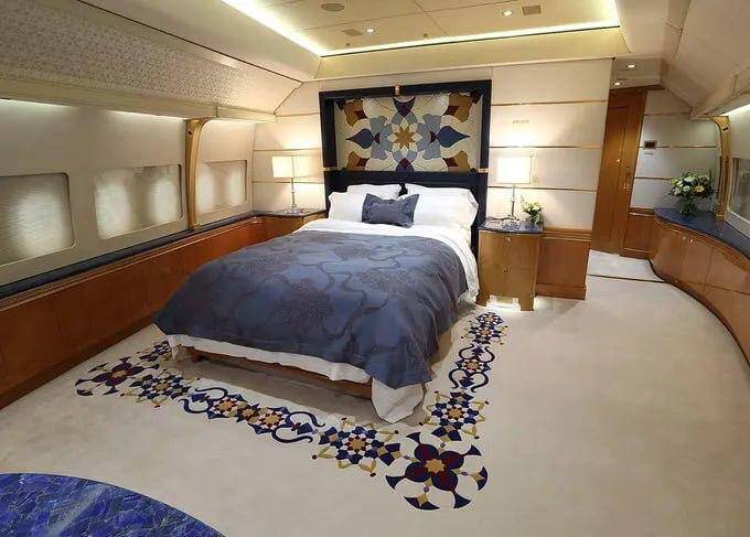 Трамп заказал модернизацию катарского самолета Boeing 747 вместо нового Air Force One