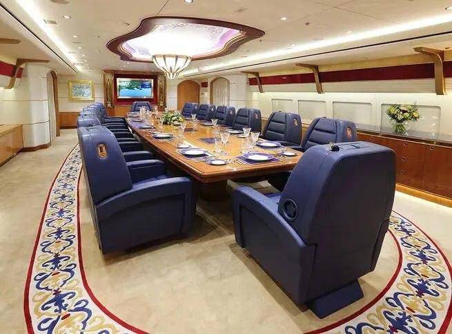 Трамп заказал модернизацию катарского самолета Boeing 747 вместо нового Air Force One