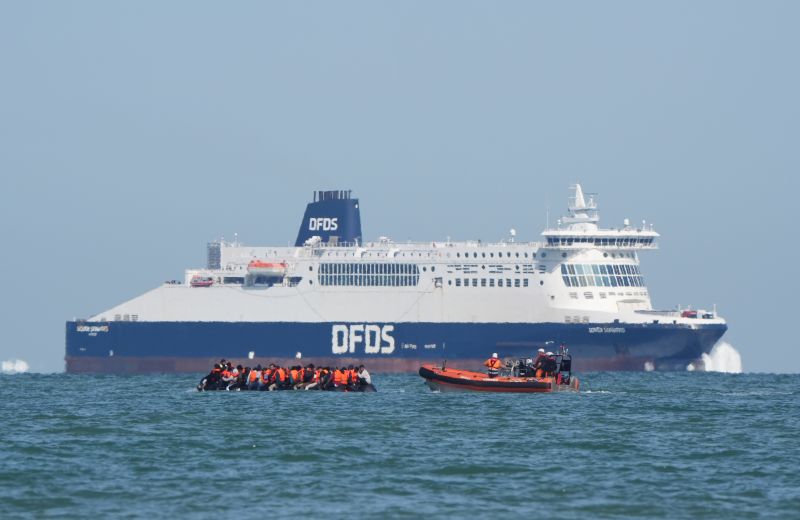UK to start returning some migrants to France within days under new deal